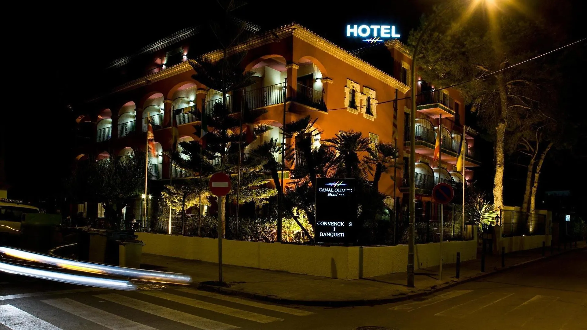 Hotel Canal Olimpic Castelldefels 3*,
